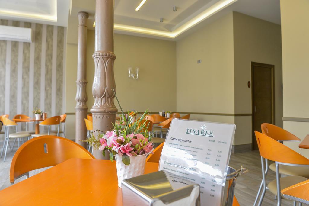 Hostal Linares Ribadeo Bagian luar foto