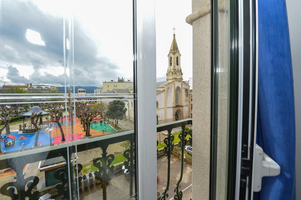 Hostal Linares Ribadeo Bagian luar foto